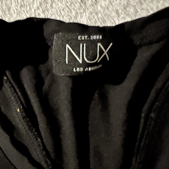 NUX Los Angeles Butter Soft Hi Lo Knot Tank Size S - Picture 4 of 4